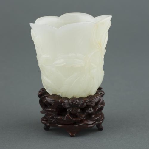 Chinese jade cup in the form of a magnolia flower, Qianlong, 1736-1795