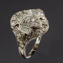 Platinum set Art Deco diamond ring, circa 1920