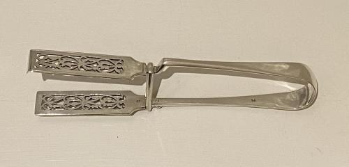 D and J Wellby silver asparagus sandwich tongs 1916