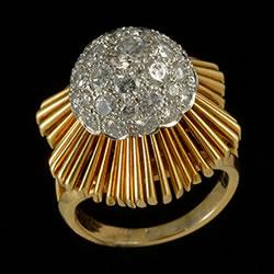 Stylish 1960s bombe diamond ring