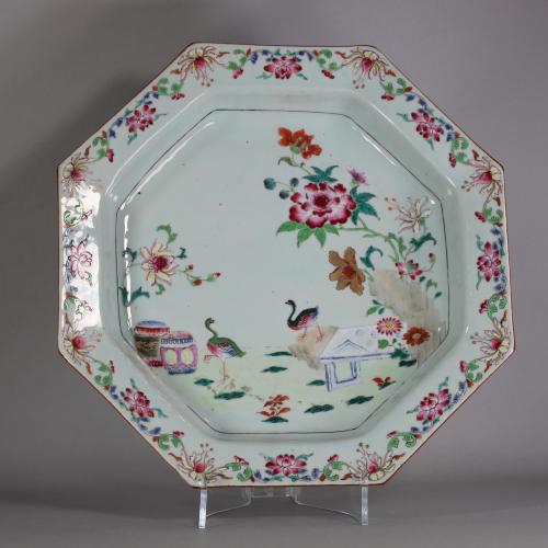 Chinese famille rose octagonal dish, Qianlong (1736-95)