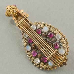 Georgian gold ruby diamond and opal liar brooch