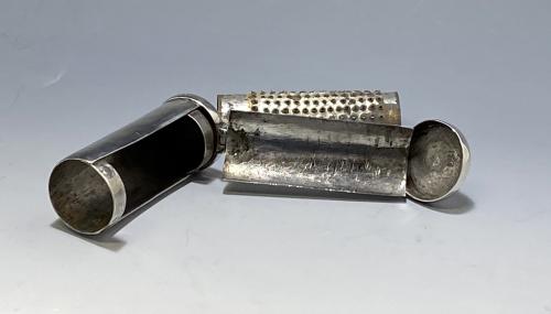 Hull silver early nutmeg grater 1690
