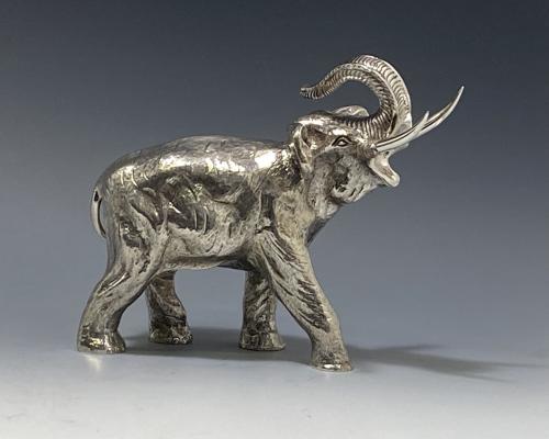sterling silver model elephant Vera Orfebres