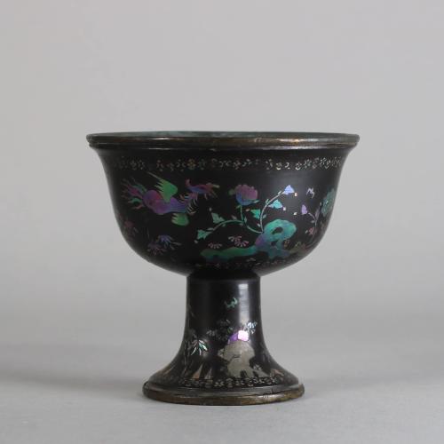 Chinese Lac Burgaute wine cup, Kangxi (1662-1722)
