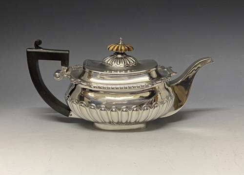 Hennell silver teapot 1810