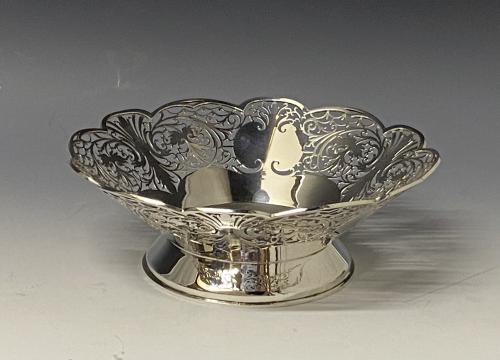 Mappin and Webb silver basket dish 1944