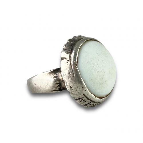 Amuletic agate & silver ring. Northern Europe, late 17th century