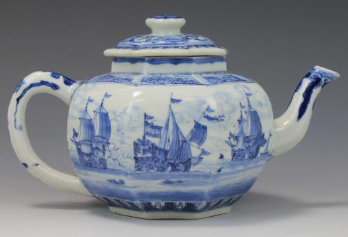 Japanese Arita blue and white teapot, Edo Period (1603-1868), early 18th century