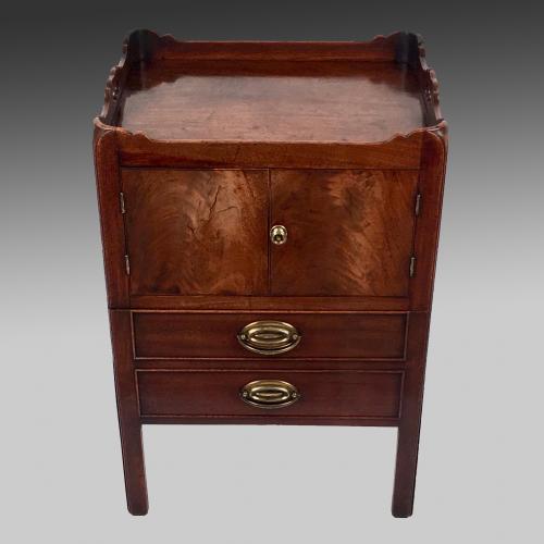 Georgian mahogany tray-top bedside cabinet