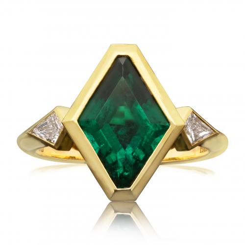 Hancocks 2.74ct Lozenge Shaped Zambian Emerald Ring Kite Diamond Shoulders