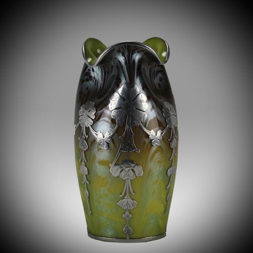 “Titania Carrageen Genre 2420” Art Nouveau Vase by Loetz - circa 1905
