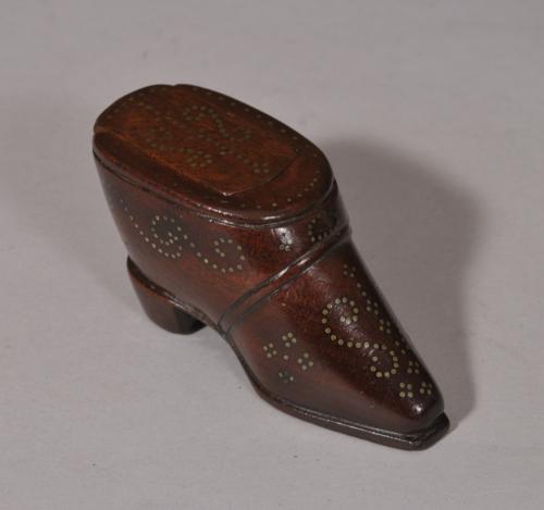 S/4873 Antique Treen Early 19th Century Mahogany Snuff Shoe