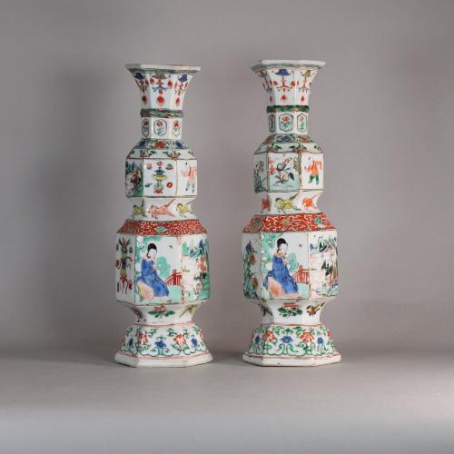 Chinese famille verte double gourd octagonal faceted vases