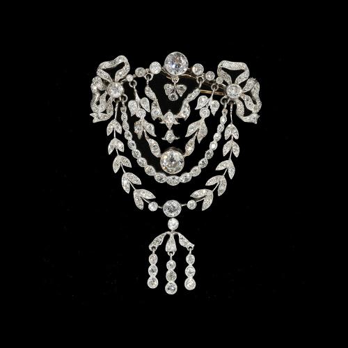 Edwardian fine diamond Brooch / pendant platinum set circa 1910