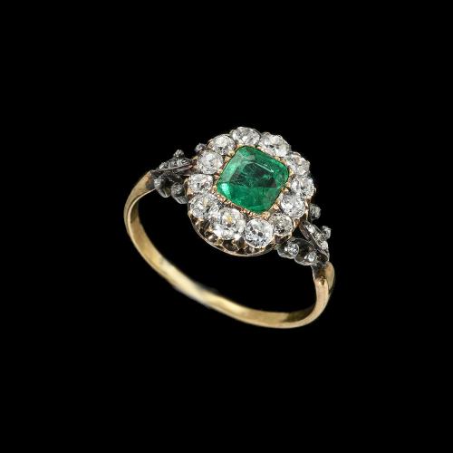 Fine Antique gold and silver Emerald diamond cluster ring, circa 1870