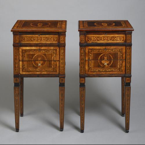 Pair of Commodini in the manner of Giuseppe Maggiolini