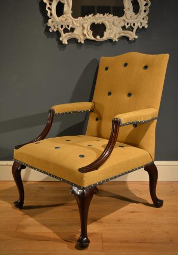 George II mahogany cabriole leg Gainsborough chair 