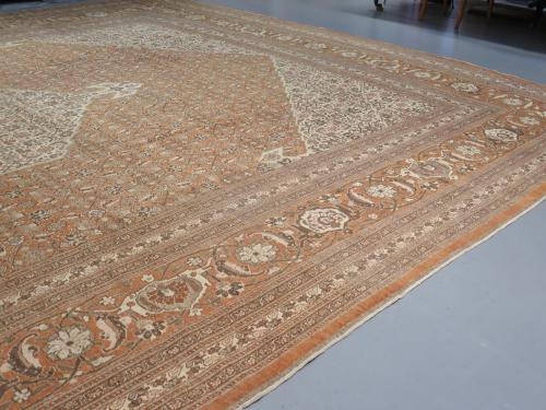 Large C. 1890 'Hadji Jallili' Tabriz carpet