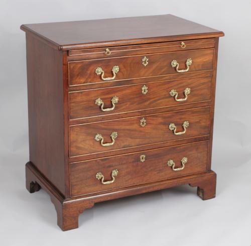 George III mahogany chest of four graduated drawers