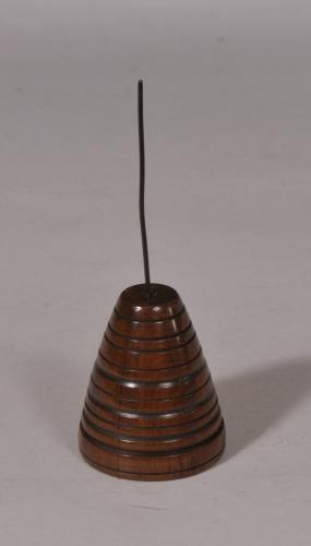 S/4981 Antique Treen 19th Century Spike for Paper on a Yew Wood Base