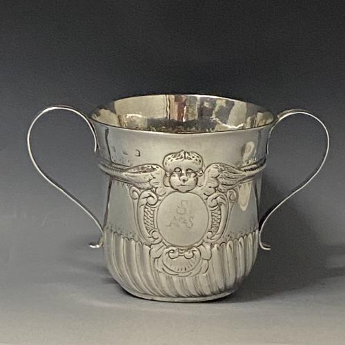 Georgian silver porringer 1731 William Darker