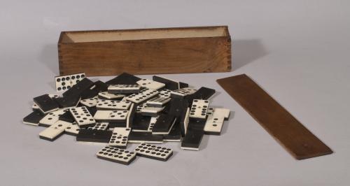S/5120 Antique Treen Late Victorian Set of 55 Bone and Ebony Dominoes in a Beech Box