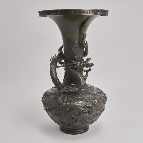 A dramatic, large Bronze vase with Dragon decoration (Japanese, Circa 1880)