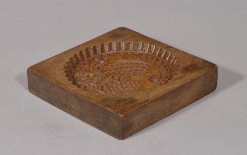S/5153 Antique Treen 19th Century Boxwood Biscuit Mould