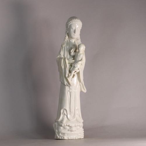 blanc de chine figure of the Madonna and child, front of figure
