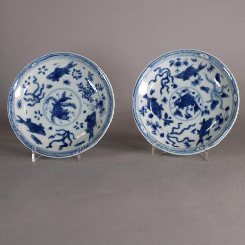 Chinese blue and white saucers, front view of plates