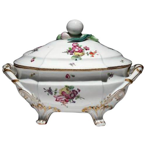 French Porcelain Soup Tureen and Cover, Boissettes Factory, Circa 1780
