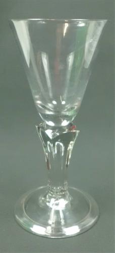 four sided pedestal stem wine glass