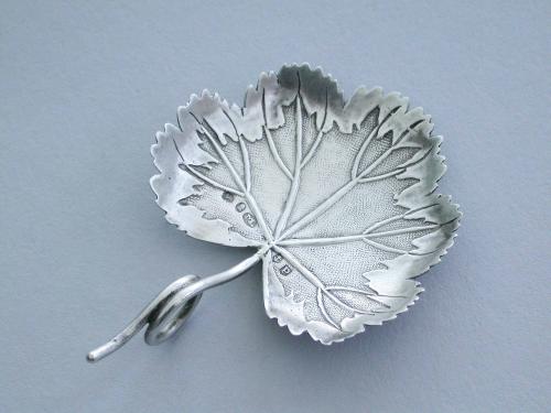 George III Silver Strawberry Leaf Caddy Spoon