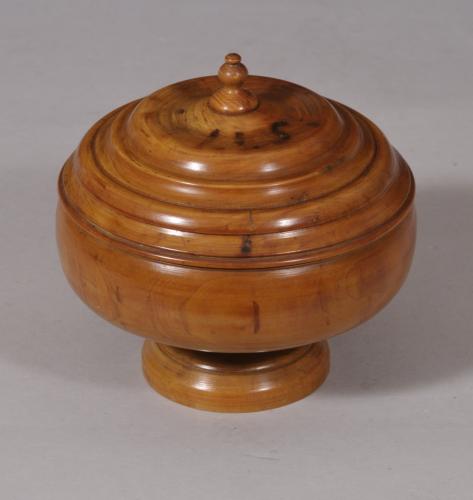 S/5352 Antique Treen 19th Century Swedish Poplar Wood Lidded Spice Pot