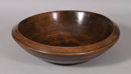 S/5388 Antique Treen Early 19th Century Sycamore Bowl