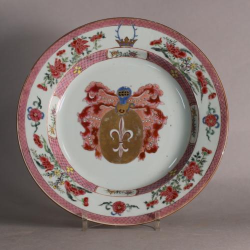 famille rose Qianlong armorial plate
