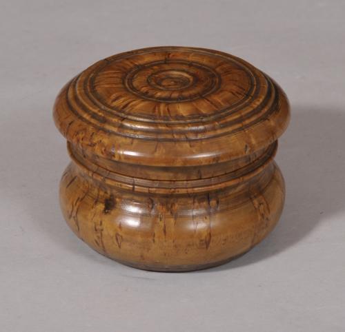 S/5405 Antique Treen 18th Century Rare Masur Birch Lidded Pot