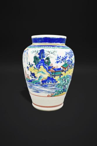 Fine Early Kakiemon Ware Jar