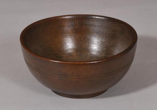 S/5424 Antique Treen 19th Century Welsh Sycamore Cawl Bowl