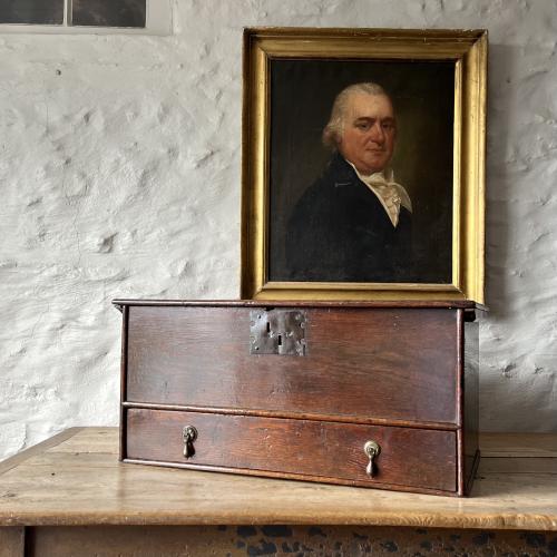 18th century Welsh oak ‘Coffor-Bach’