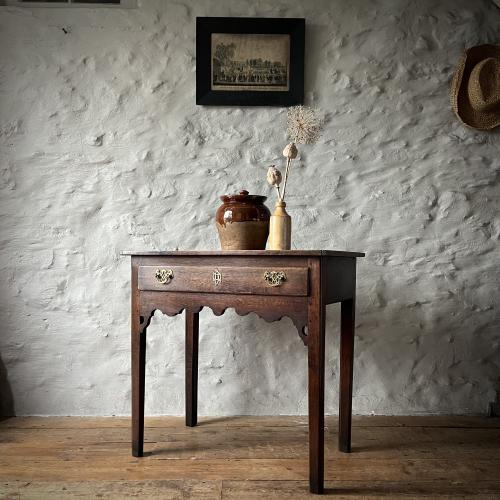 Small Georgian Welsh oak side table