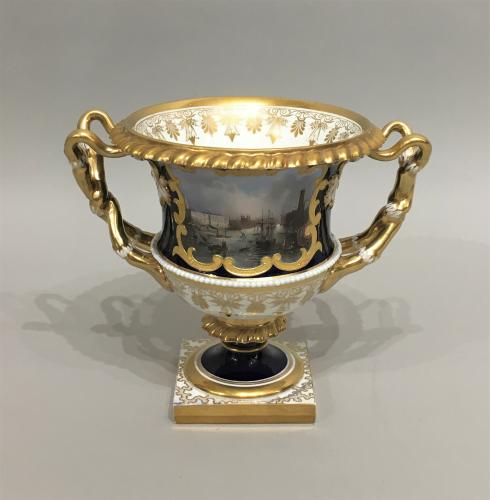 A Chamberlain & Co. Worcester Vase, Circa 1840
