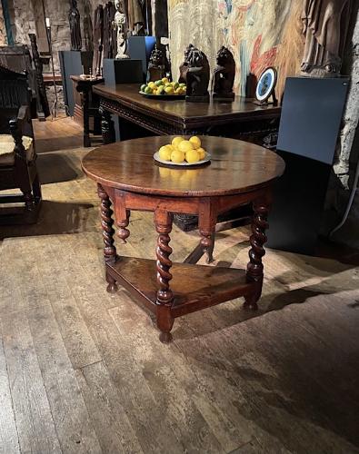 17th Century Westmorland Oak Folding Table of Credence Form