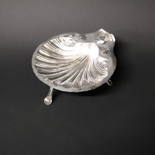 Arts and Crafts Shell Butter Dish