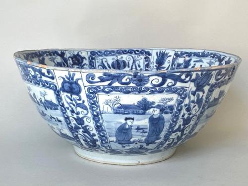 A Large Chinese Blue and White Kraak Bowl