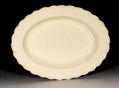 Antique 18th-century Creamware Large Feather-edged Oval Dish, 1780-1800