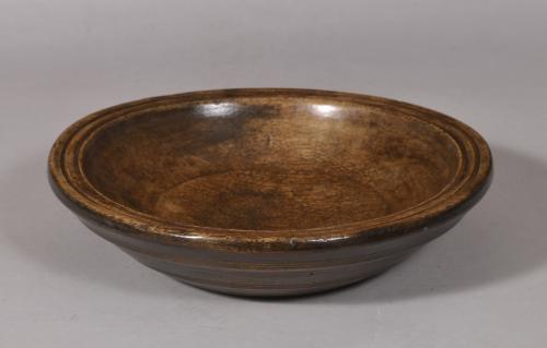 S/5582 Antique Treen Shallow Early 19th Century Hard Wood Afghan Bowl