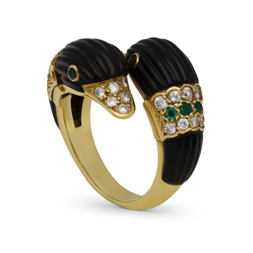 Van Cleef & Arpels Double Headed Swan Ring In Black Onyx With Diamonds And Emeralds