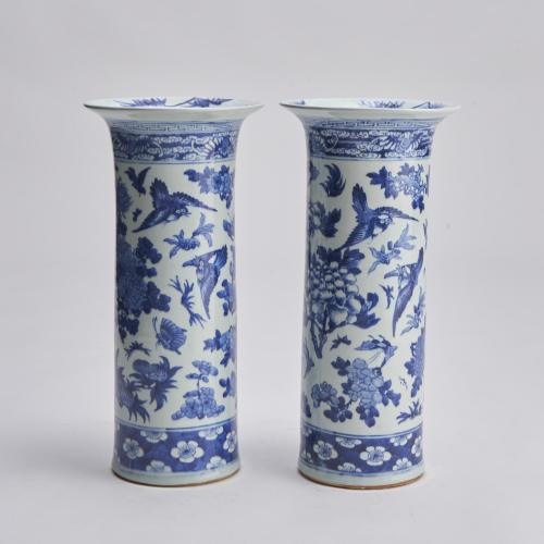 A stunning pair of 19th Century flare-topped blue and white porcelain vases (Circa 1870)